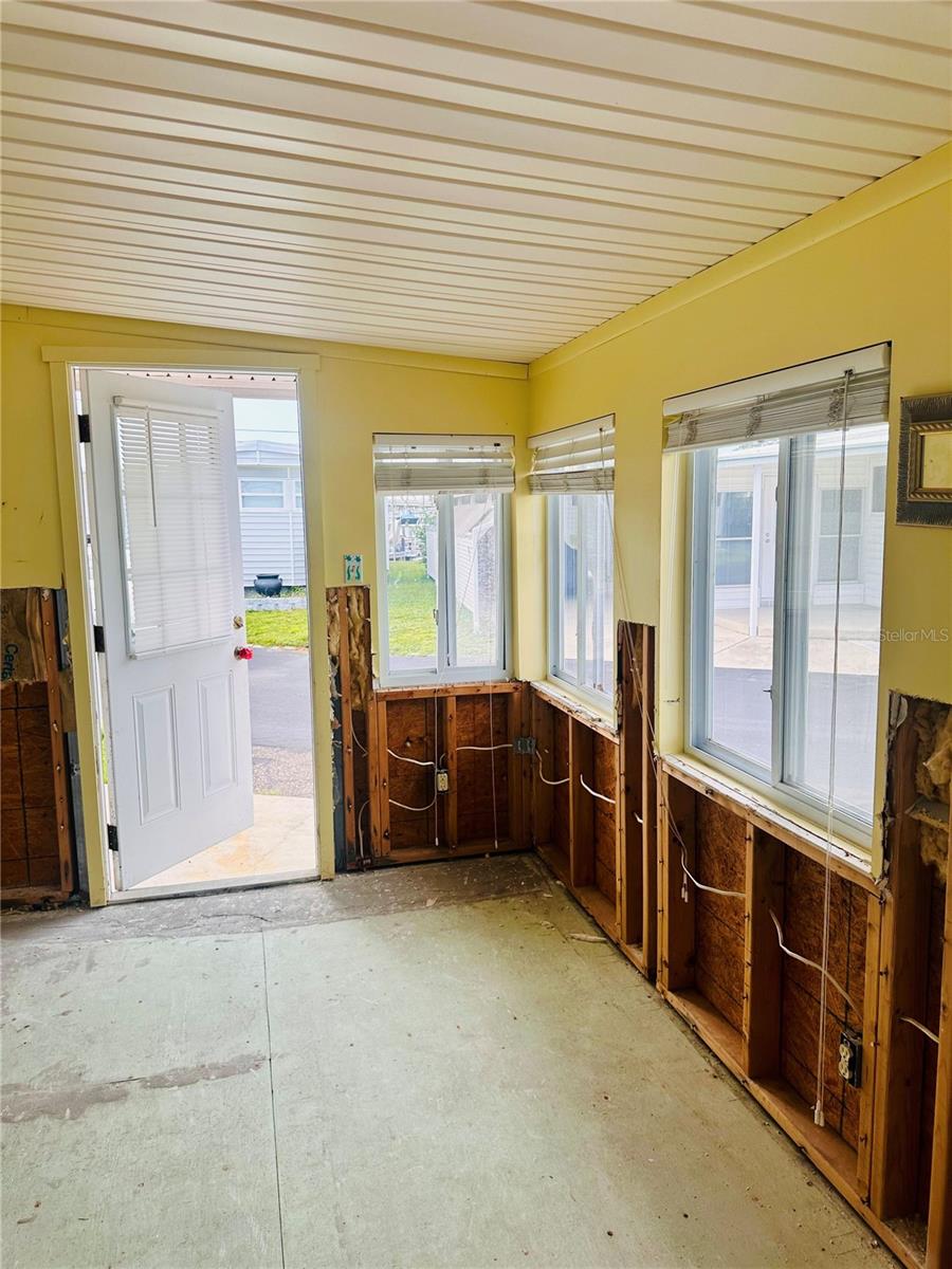 TB8432826 Property Photo