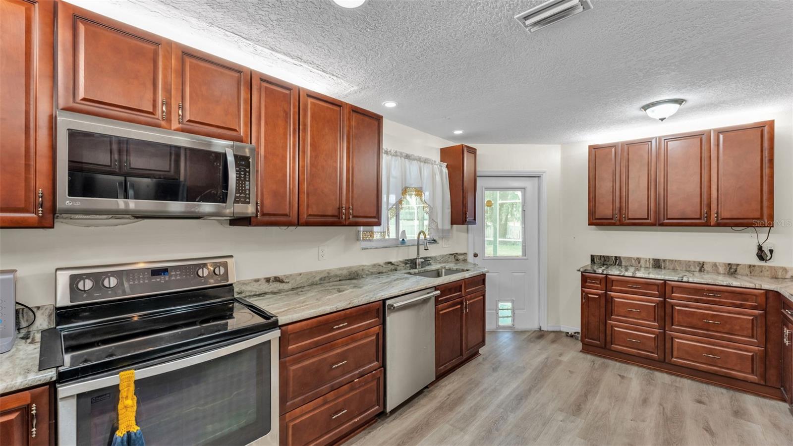 1702 SHERWOOD LAKES BLVD, LAKELAND, FL, 33809