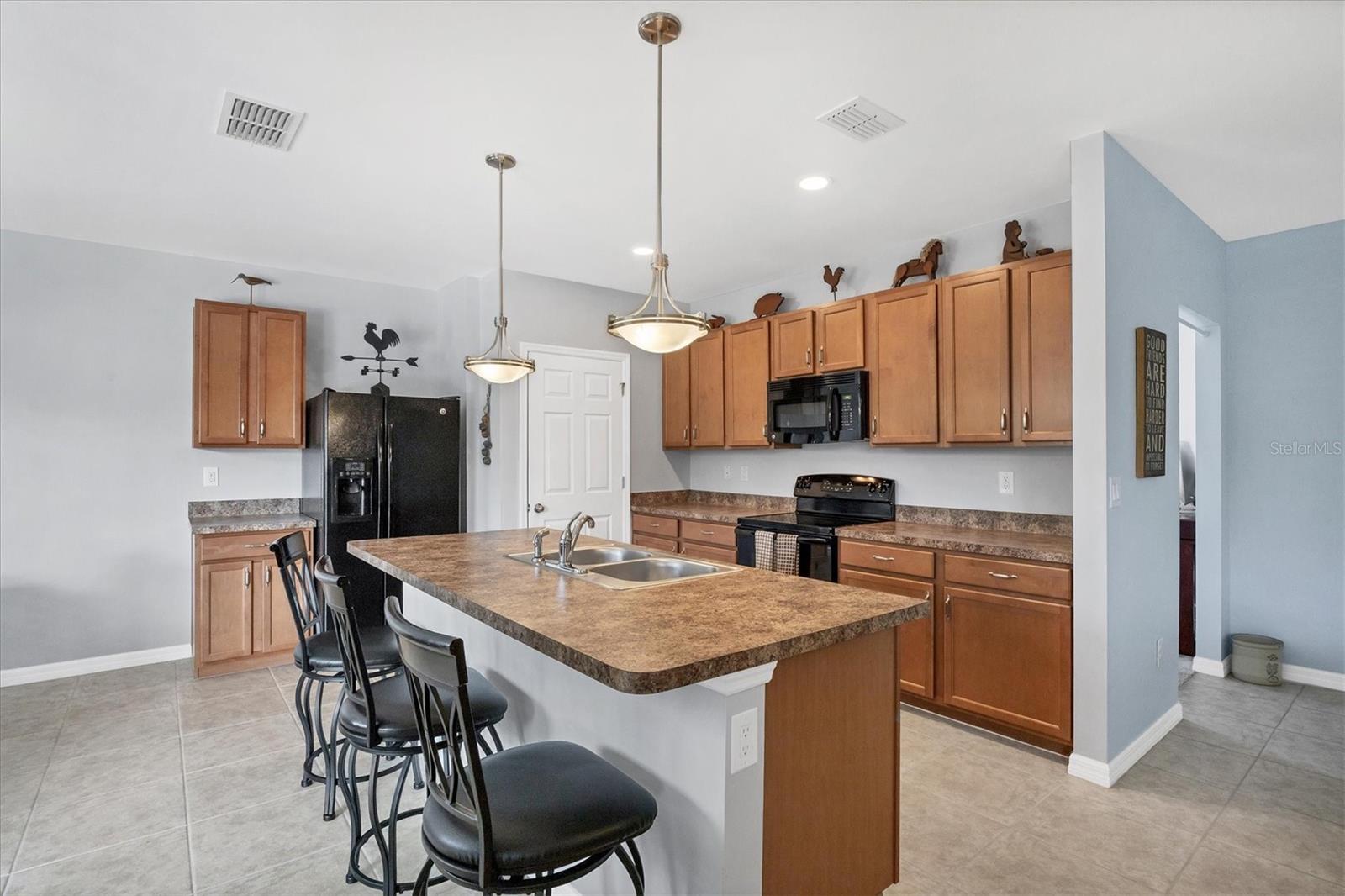 15081 ALDAMA CIR, PORT CHARLOTTE, FL, 33981