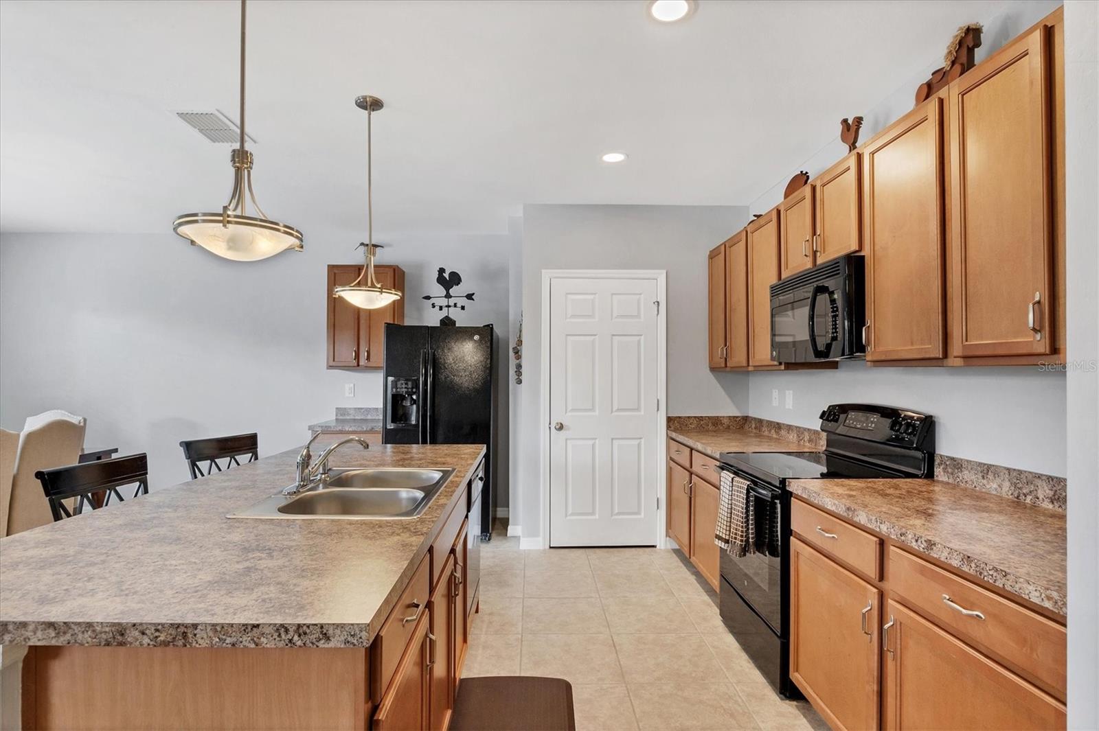 15081 ALDAMA CIR, PORT CHARLOTTE, FL, 33981