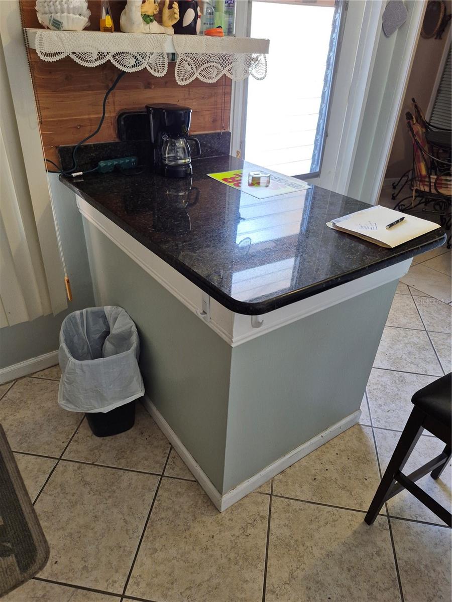 L4956247 Property Photo