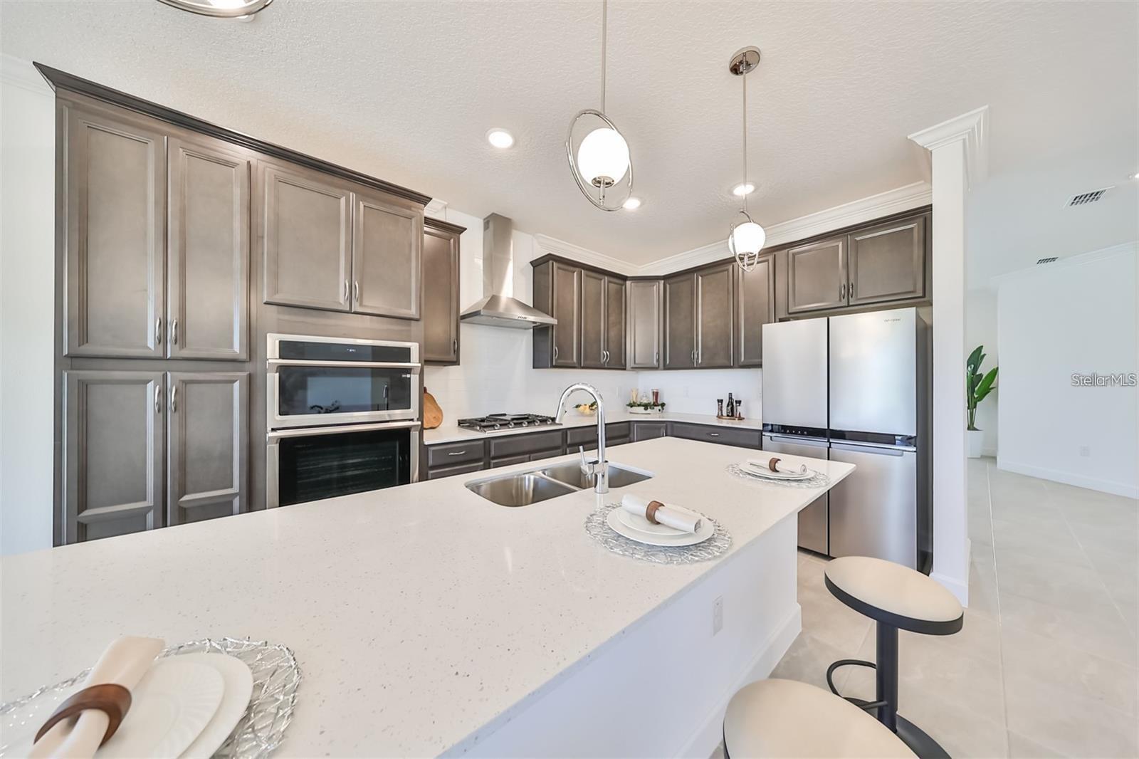 933 SIGNET DR, APOLLO BEACH, FL, 33572