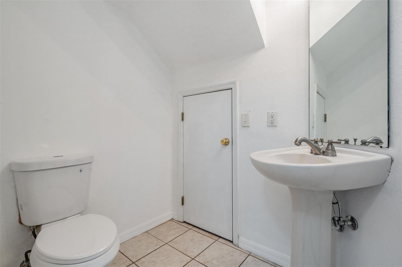 Powder Room (Downstairs)