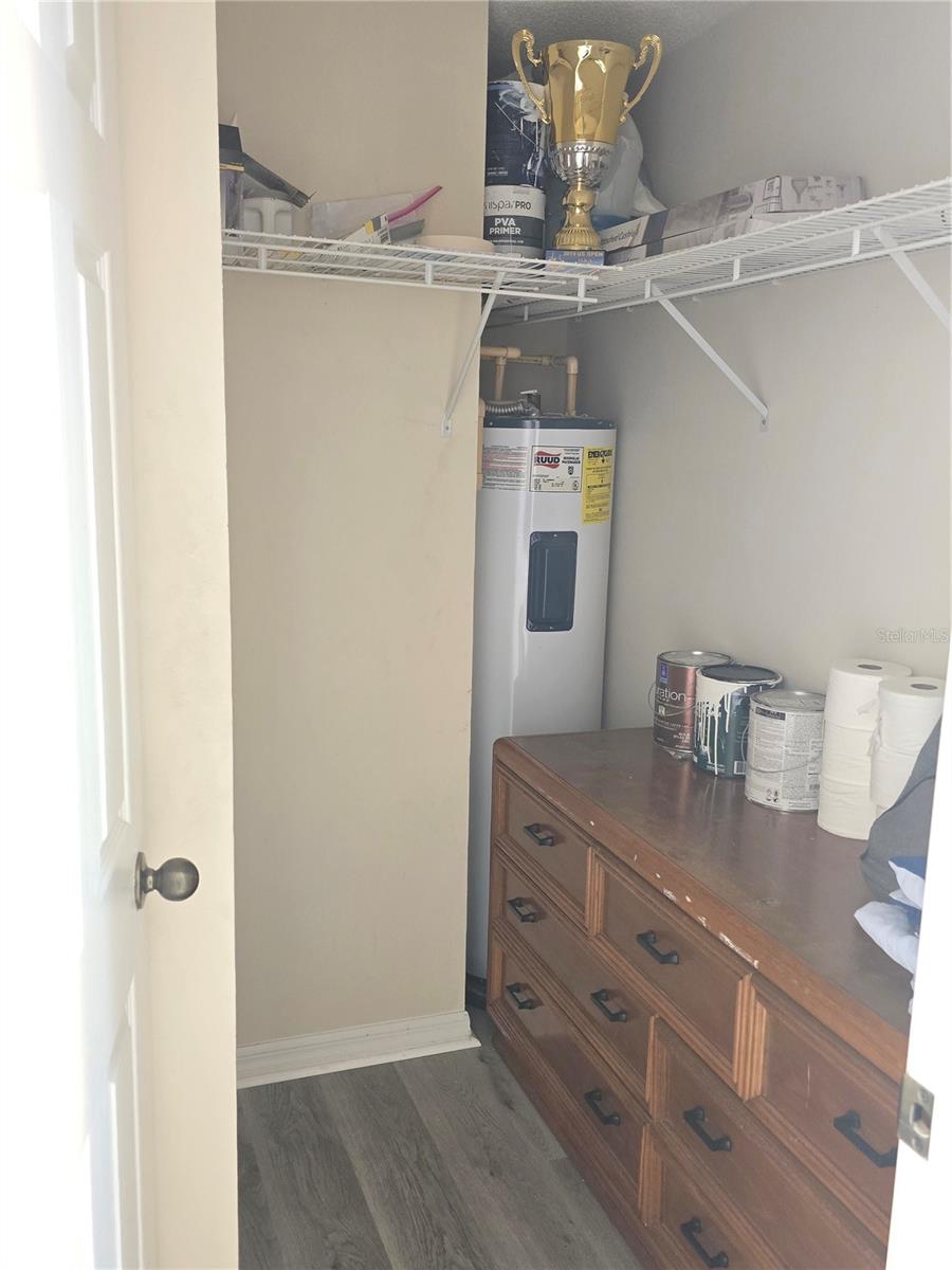 10000 SW 52ND AVE #J52, GAINESVILLE, FL, 32608