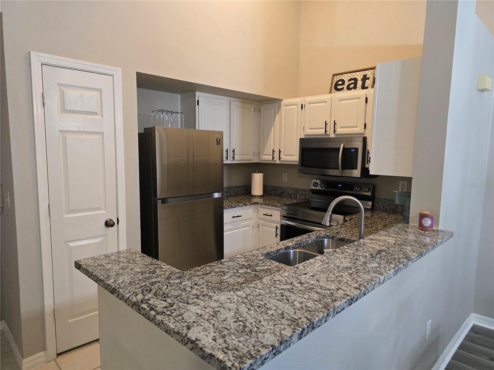 10000 SW 52ND AVE #J52, GAINESVILLE, FL, 32608