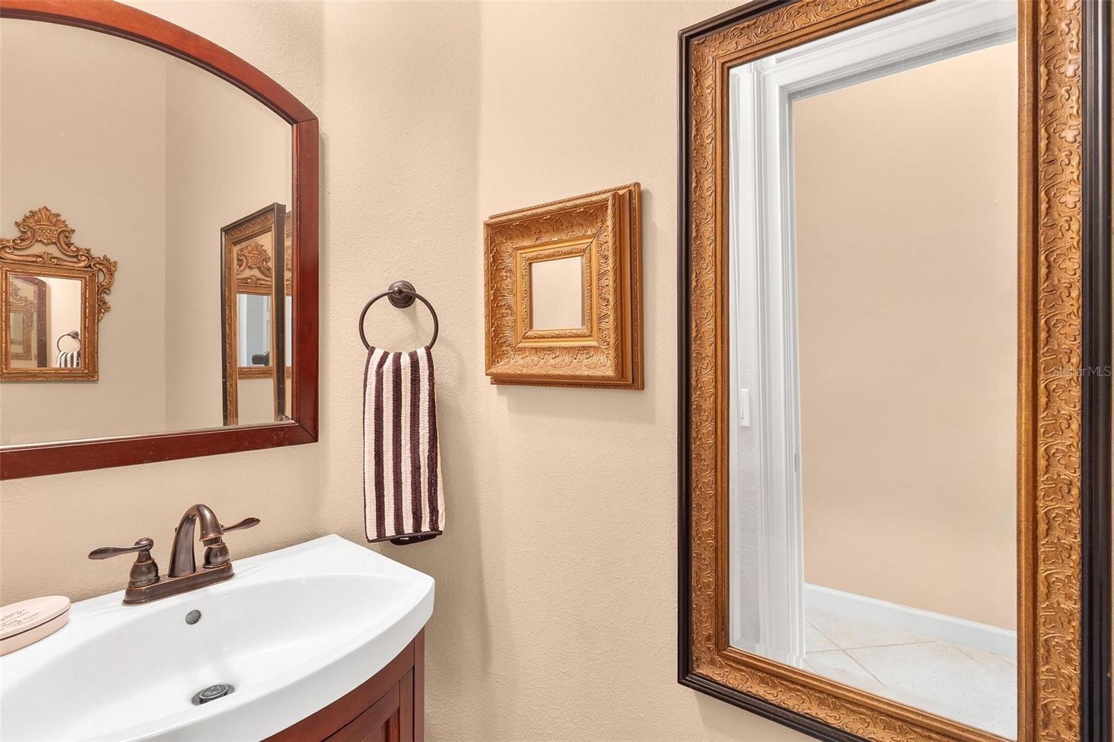 33045 LAKE BEND CIR, LEESBURG, FL, 34788