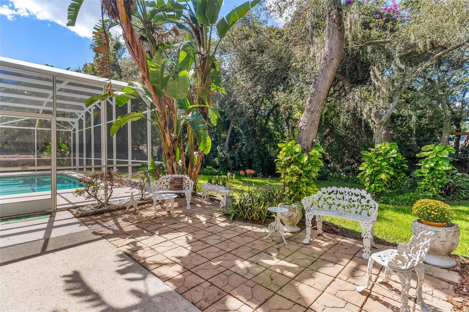 33045 LAKE BEND CIR, LEESBURG, FL, 34788