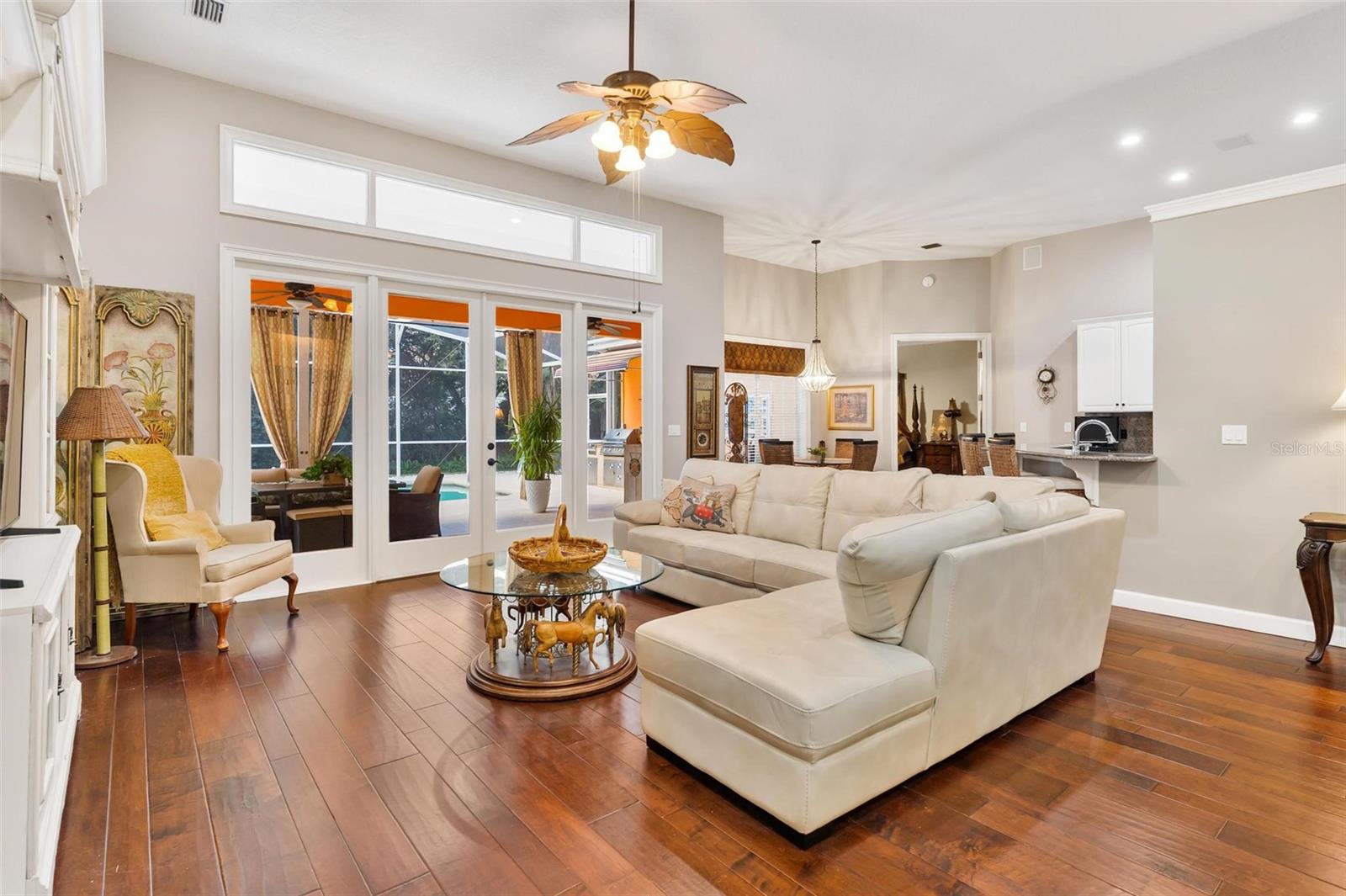 33045 LAKE BEND CIR, LEESBURG, FL, 34788