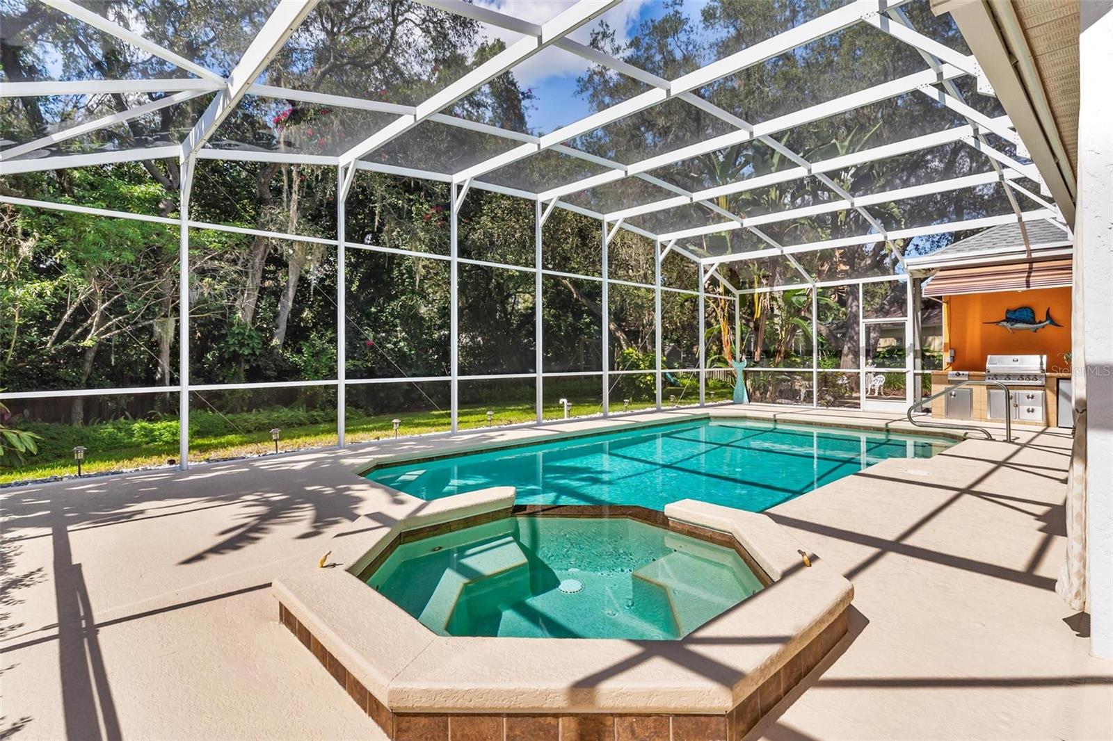 33045 LAKE BEND CIR, LEESBURG, FL, 34788