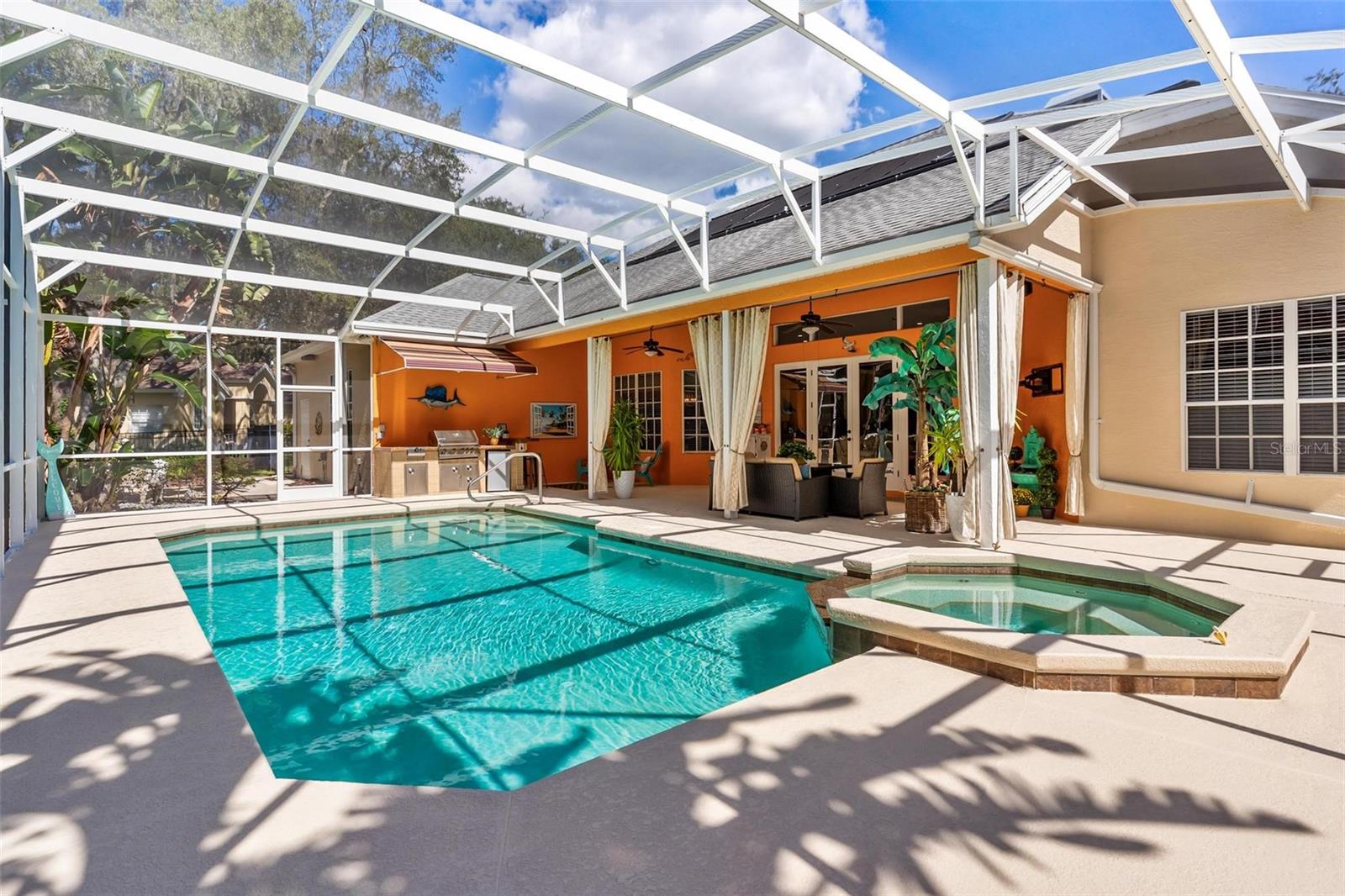 33045 LAKE BEND CIR, LEESBURG, FL, 34788