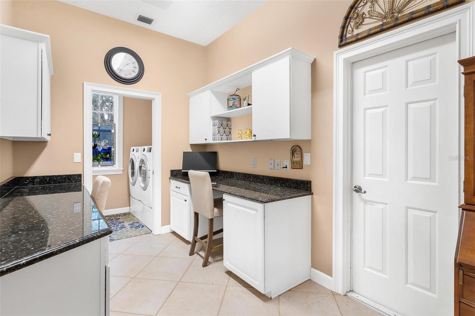 33045 LAKE BEND CIR, LEESBURG, FL, 34788