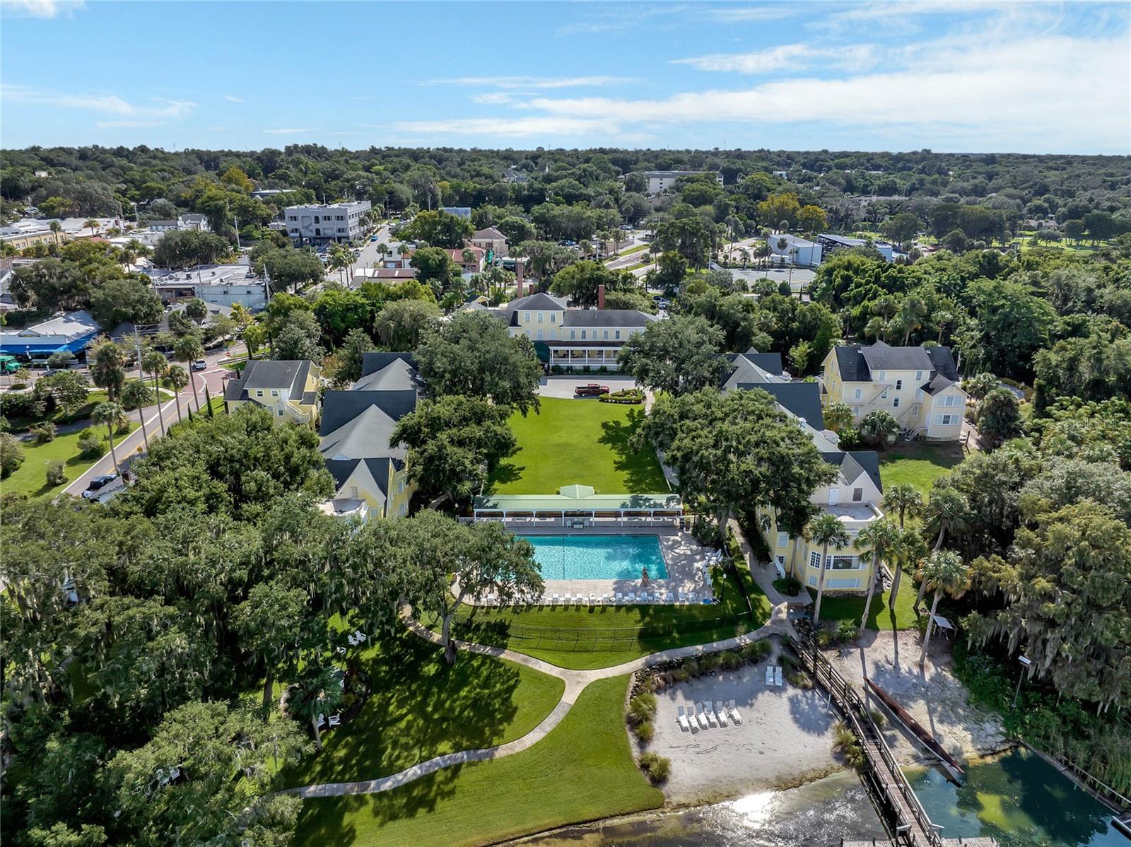 610 S HIGHLAND ST, MOUNT DORA, FL, 32757