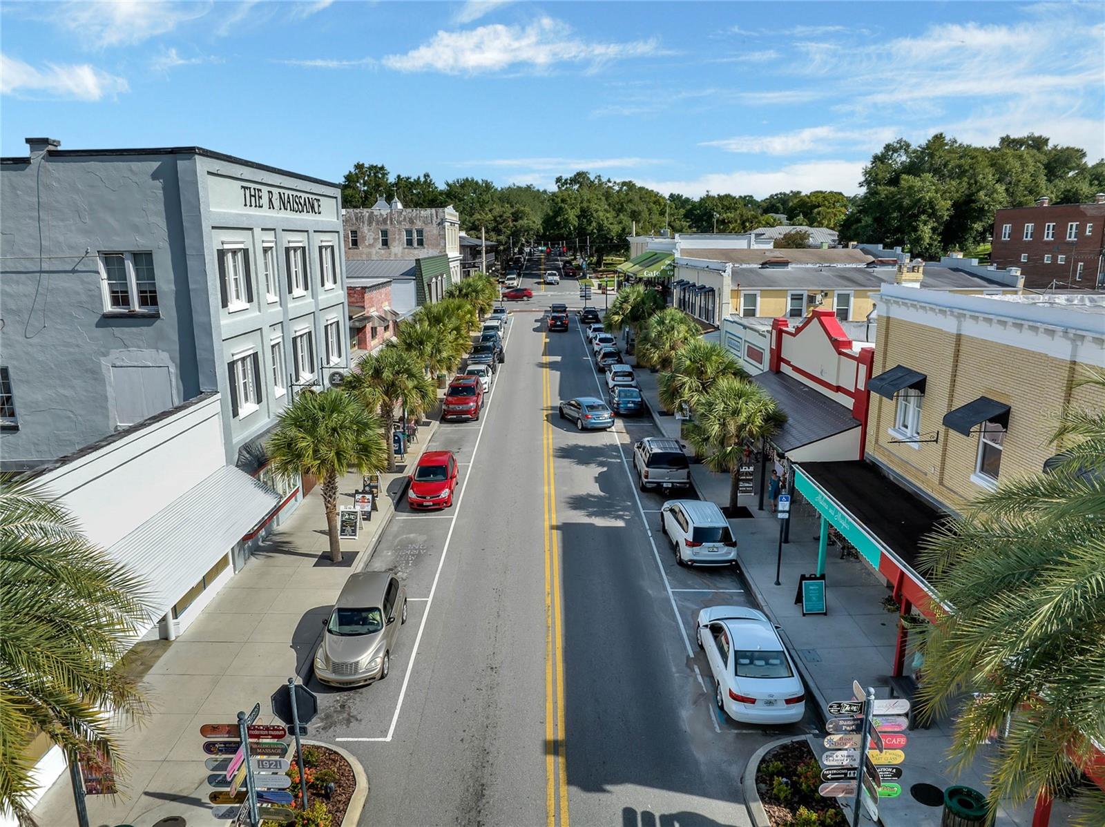 610 S HIGHLAND ST, MOUNT DORA, FL, 32757