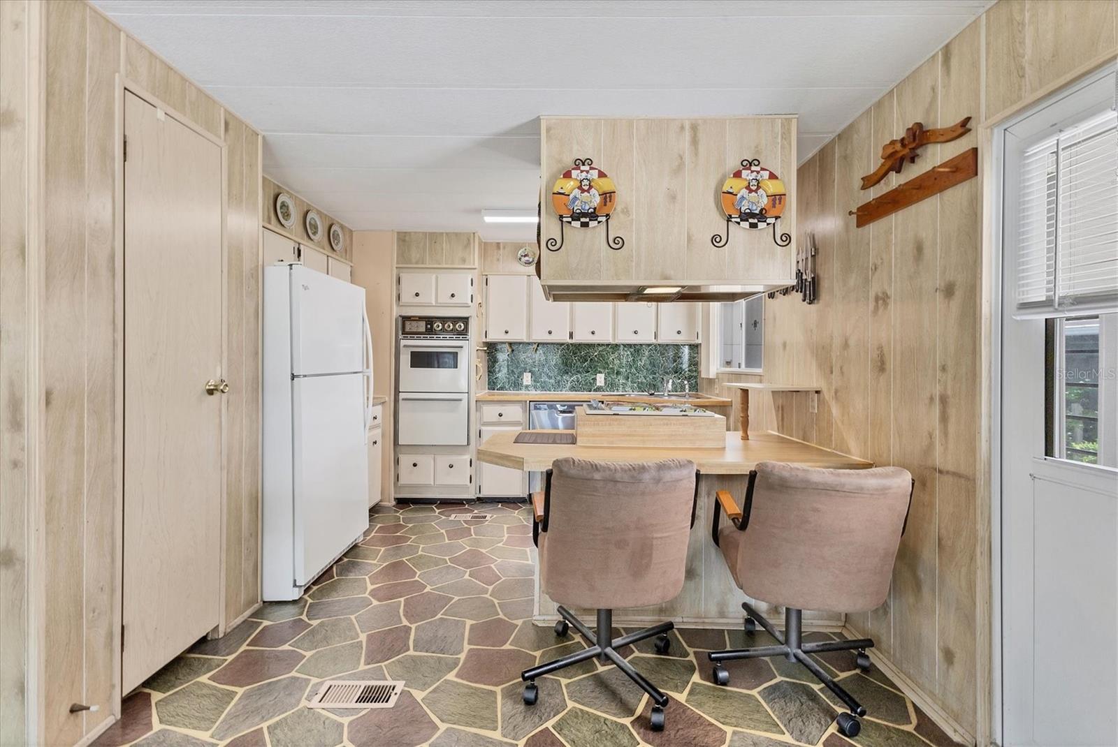 A4666834 Property Photo