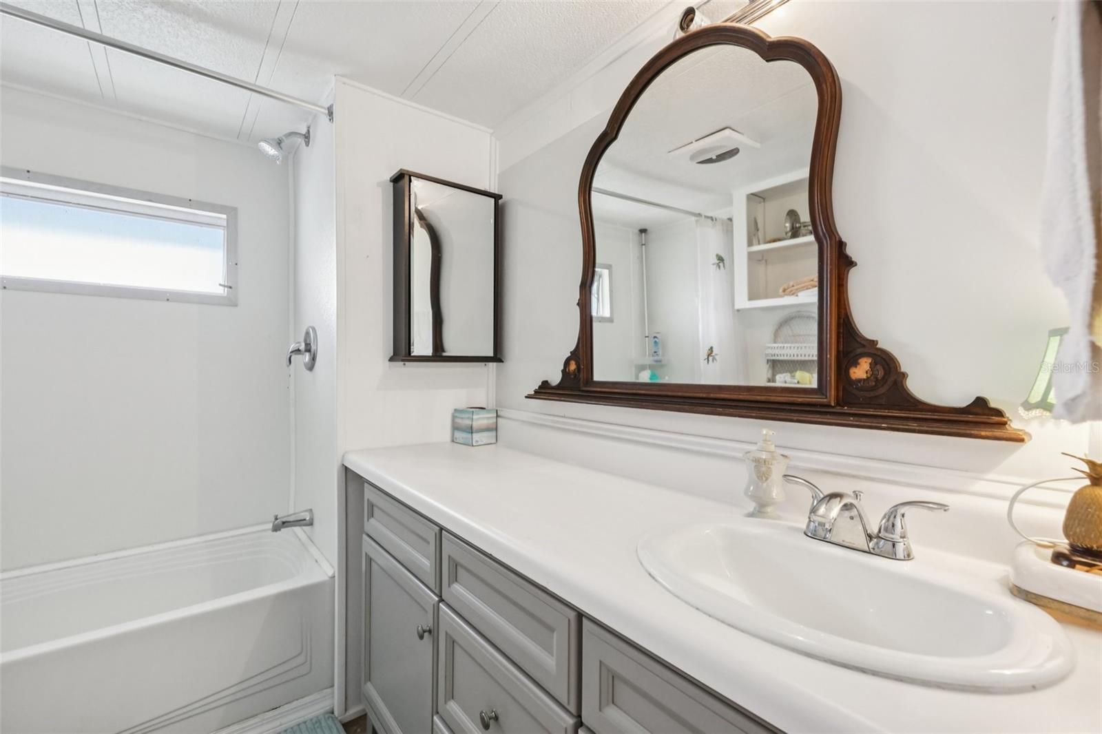 G5102731 Property Photo