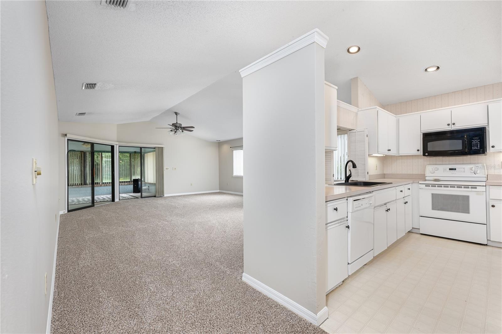 103 WATERWOOD DR, YALAHA, FL, 34797