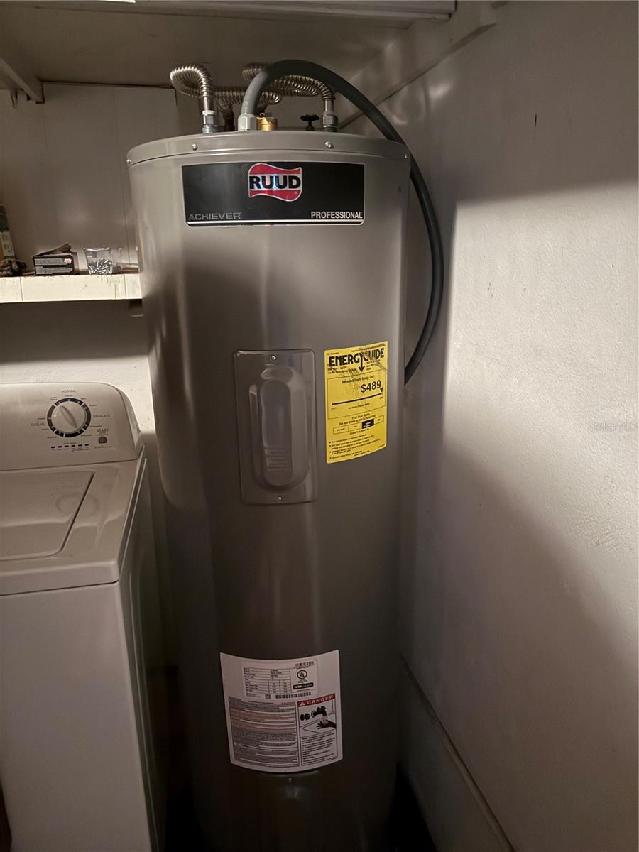 TB8433122 Property Photo