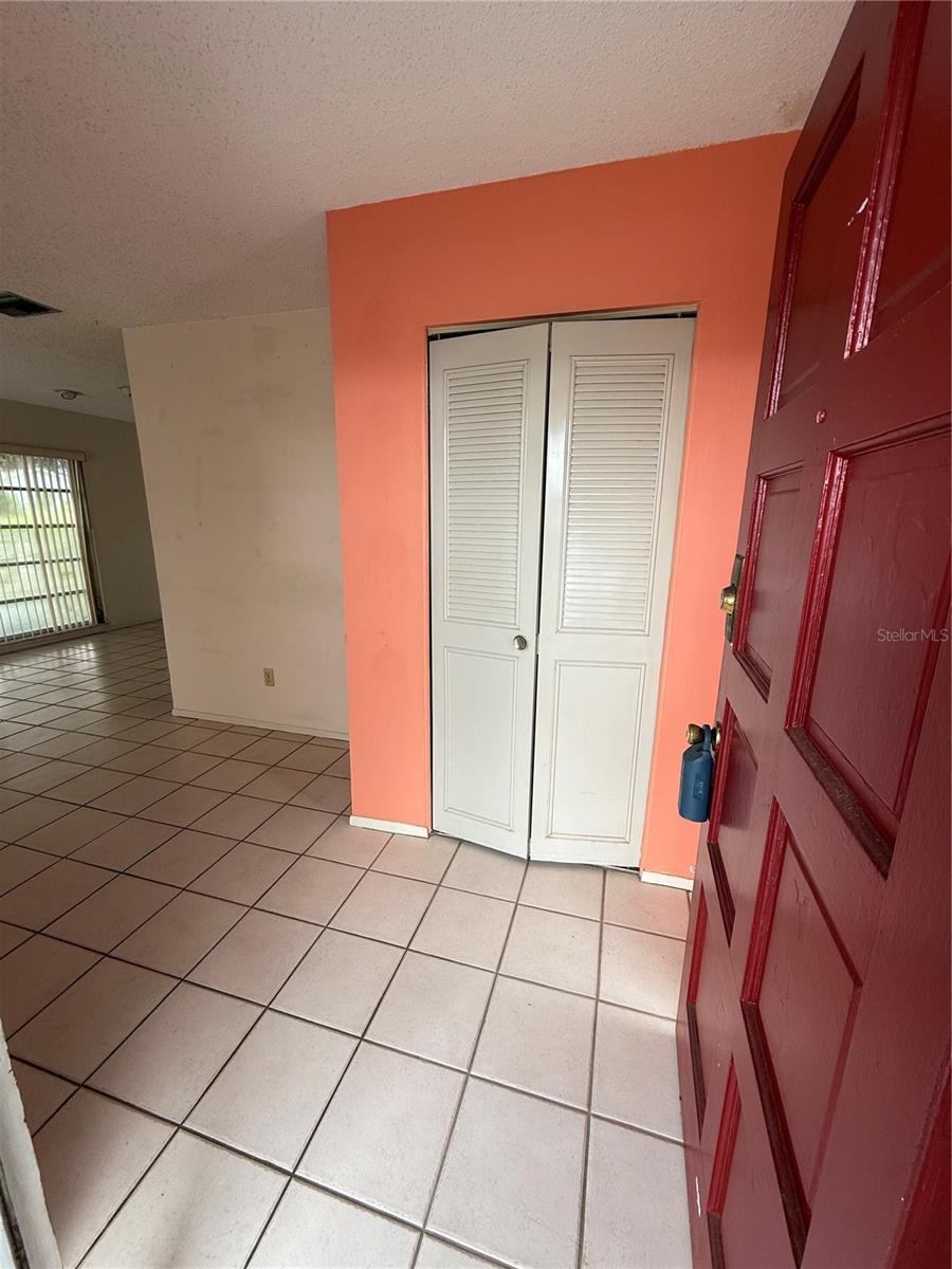 TB8433122 Property Photo