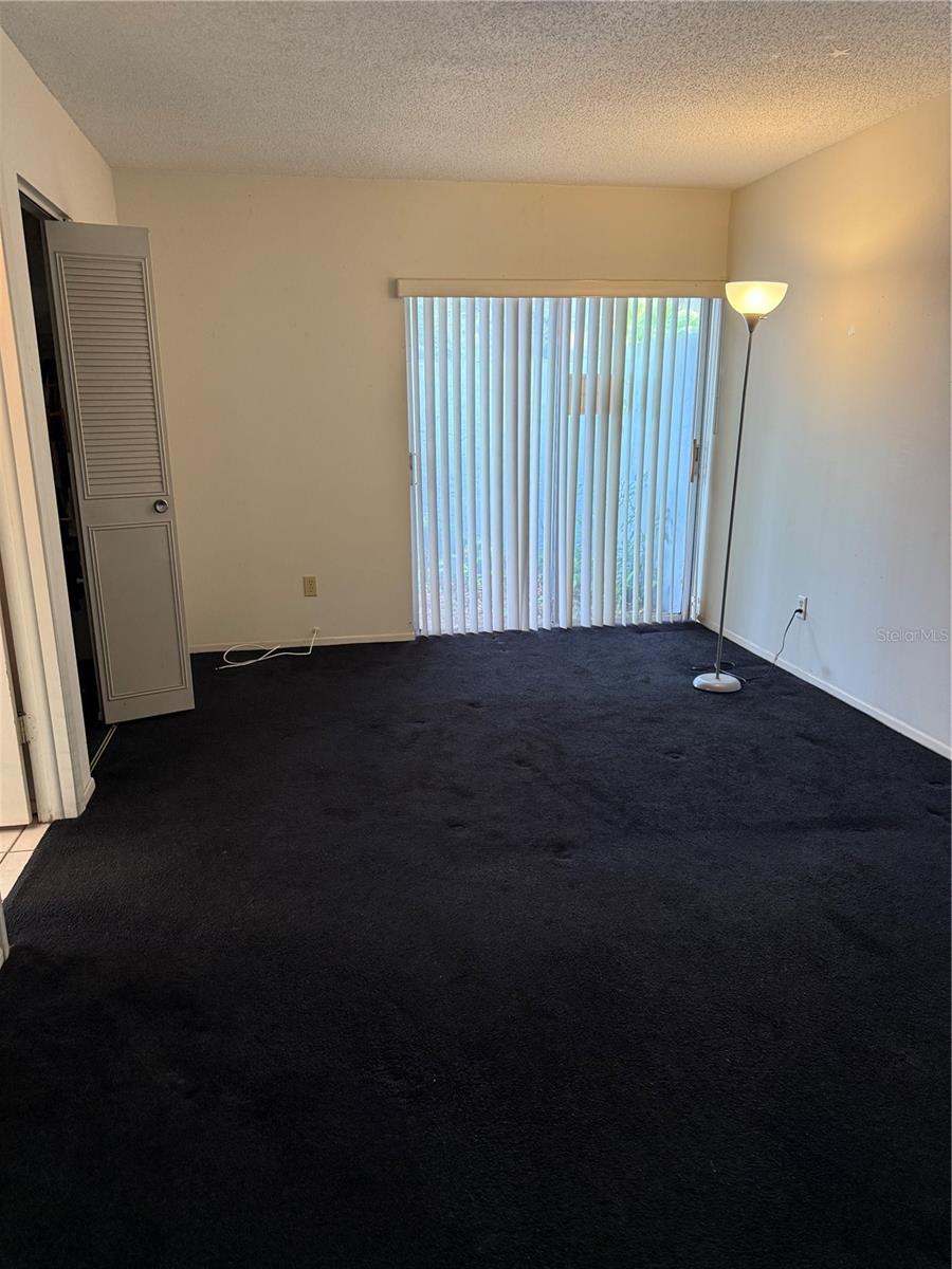 TB8433122 Property Photo