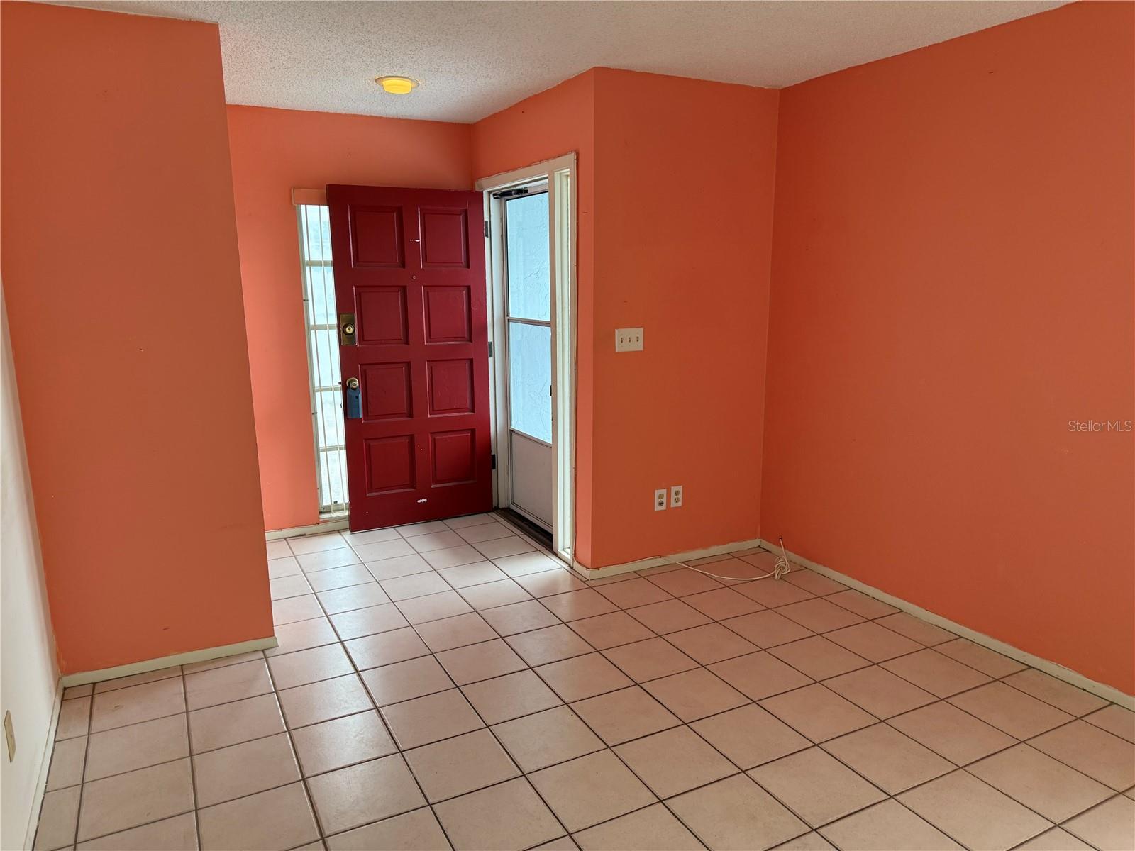 TB8433122 Property Photo