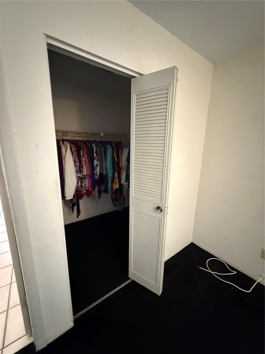 TB8433122 Property Photo