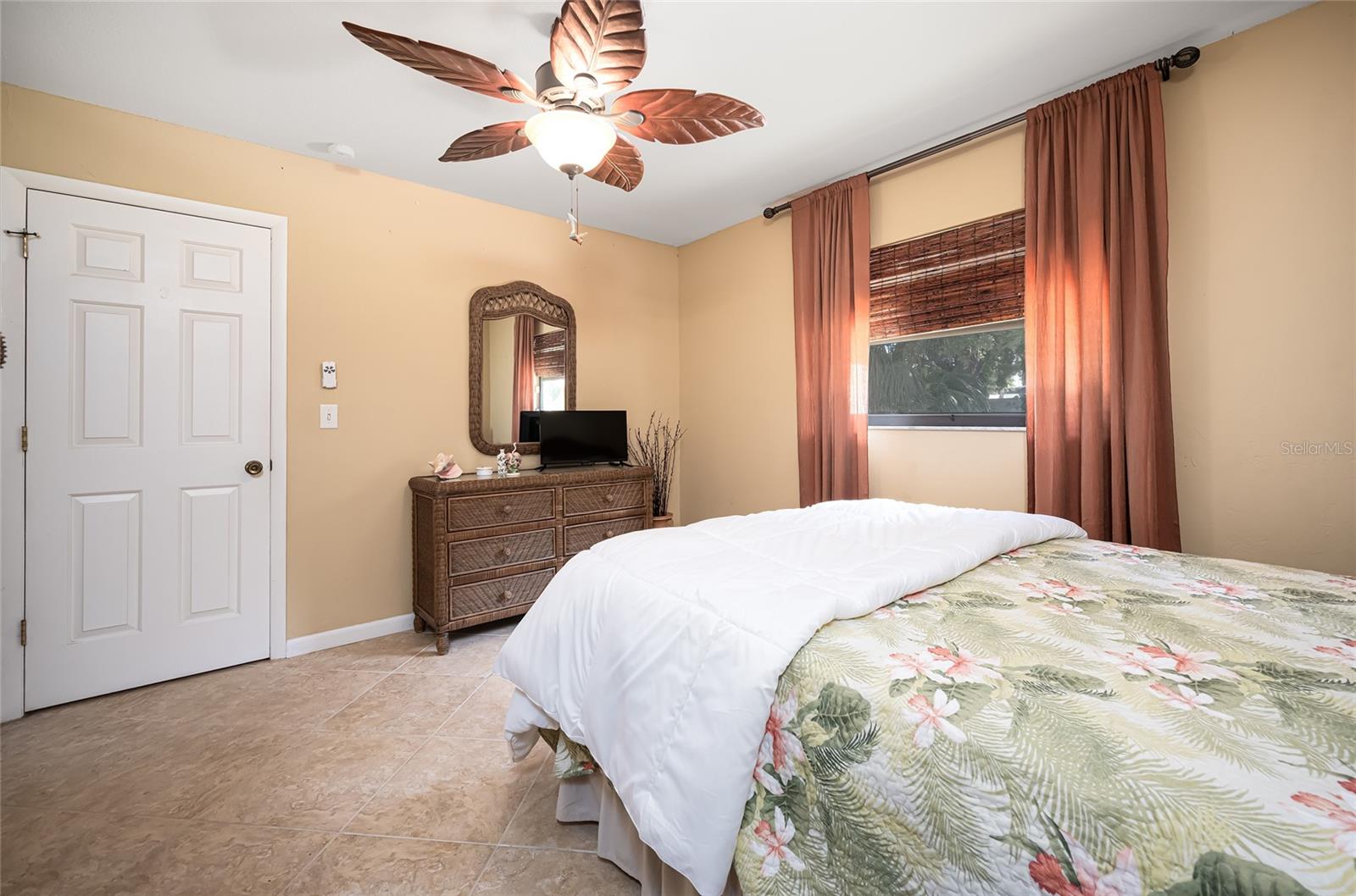 37 WATERFORD DR, ENGLEWOOD, FL, 34223