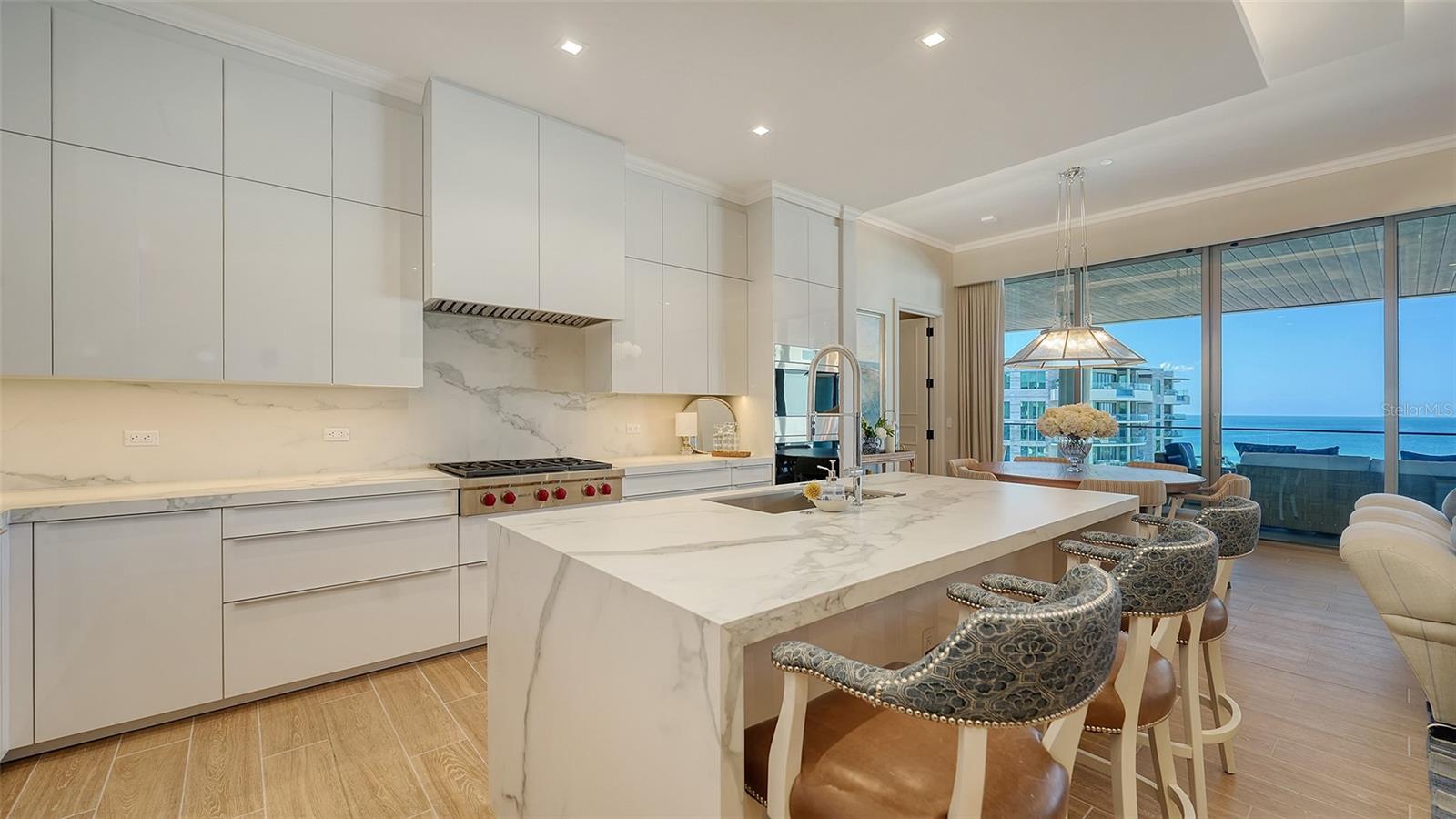 A4666877 Property Photo