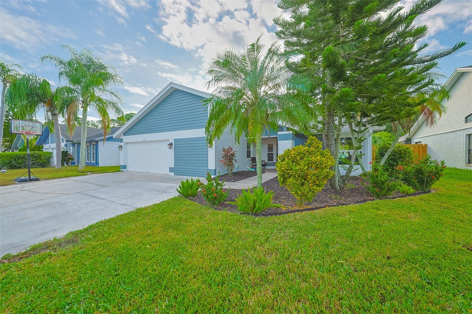 12018 STEPPINGSTONE BLVD, TAMPA, FL, 33635