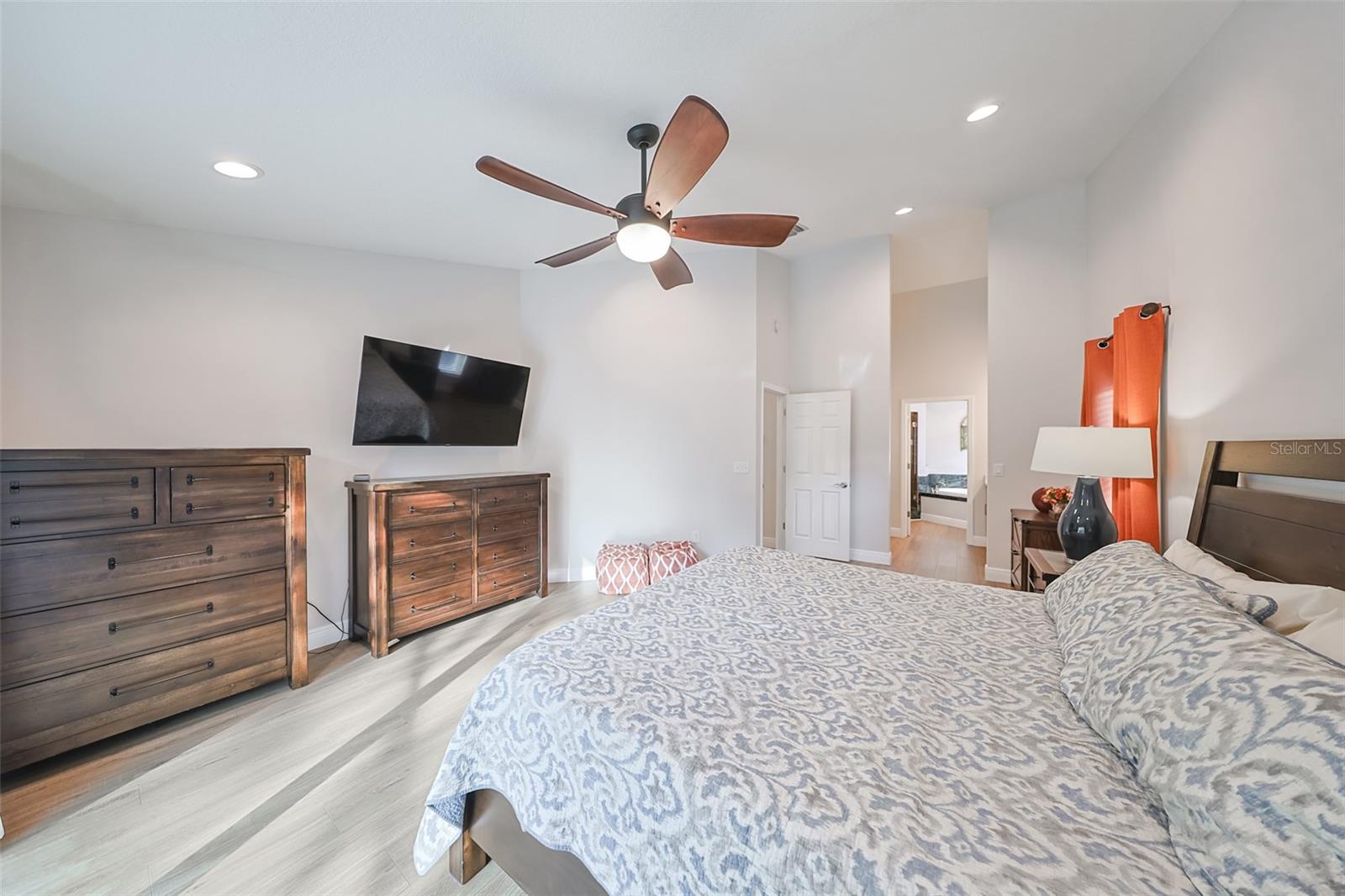 12018 STEPPINGSTONE BLVD, TAMPA, FL, 33635