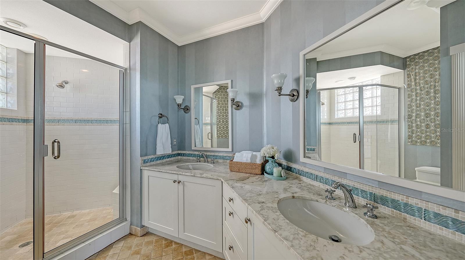 A4666887 Property Photo