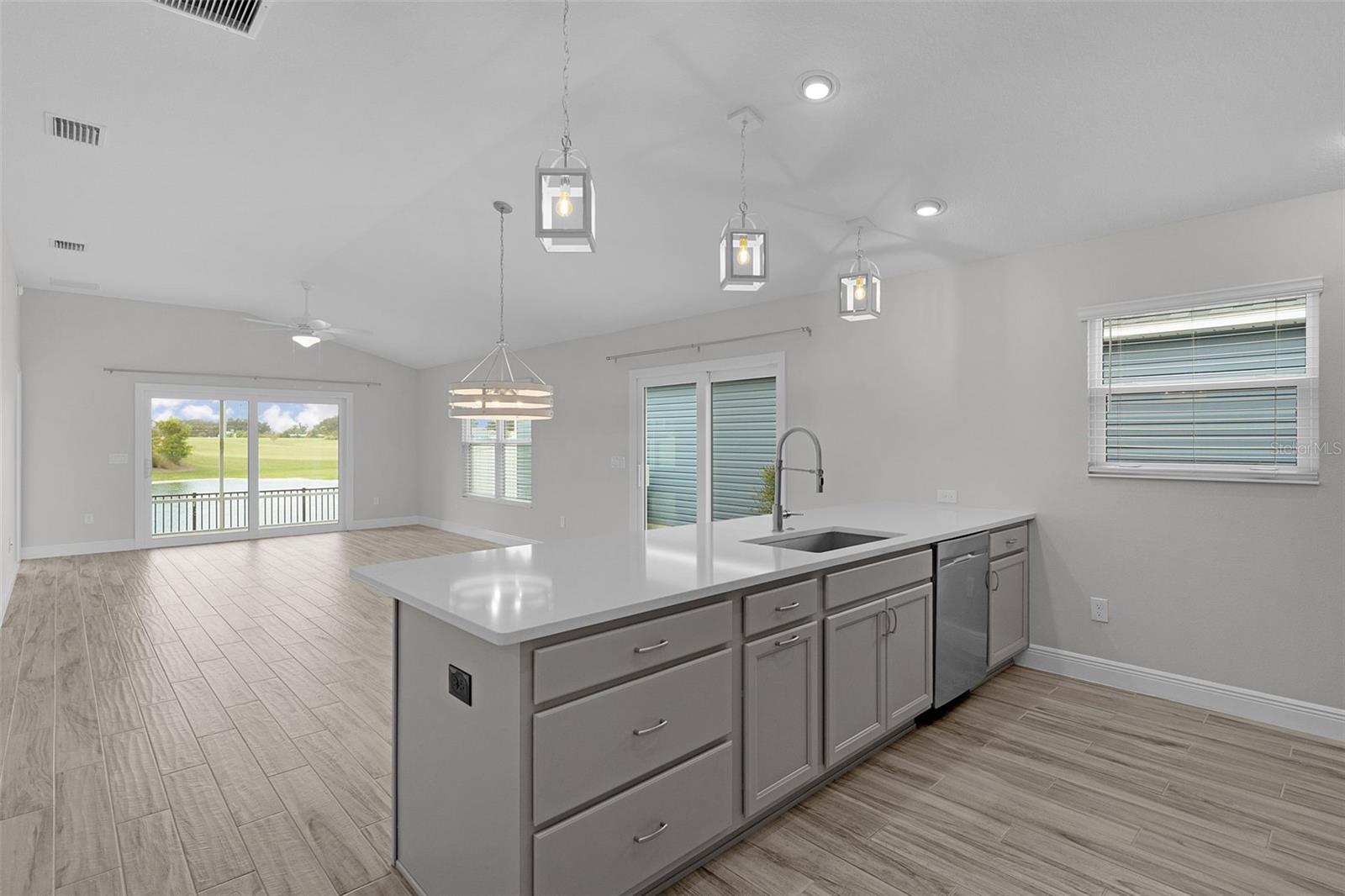 6230 DINGMAN WAY, THE VILLAGES, FL, 32163