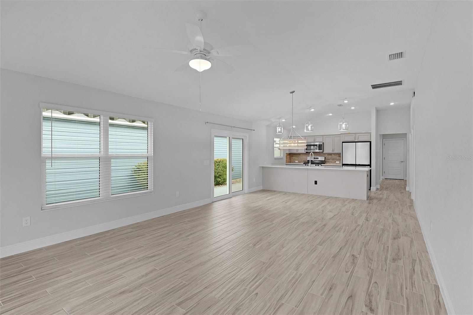 6230 DINGMAN WAY, THE VILLAGES, FL, 32163