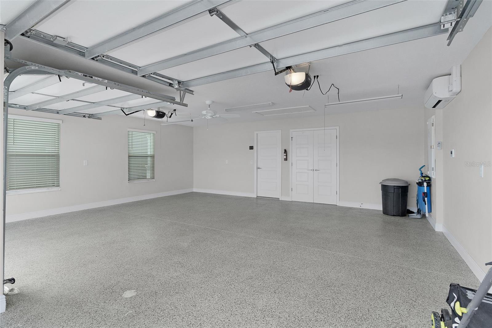 6230 DINGMAN WAY, THE VILLAGES, FL, 32163