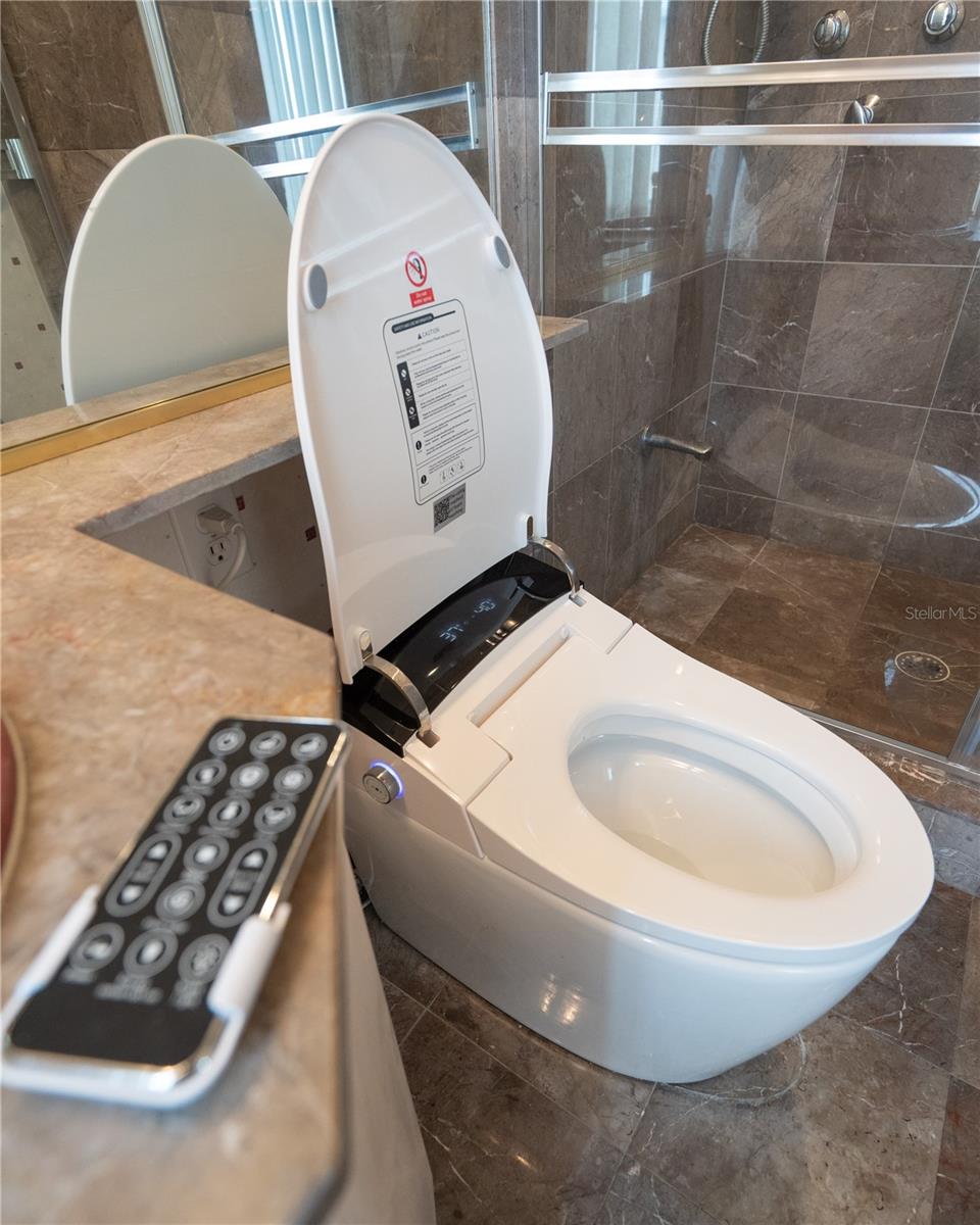 N6140775 Property Photo