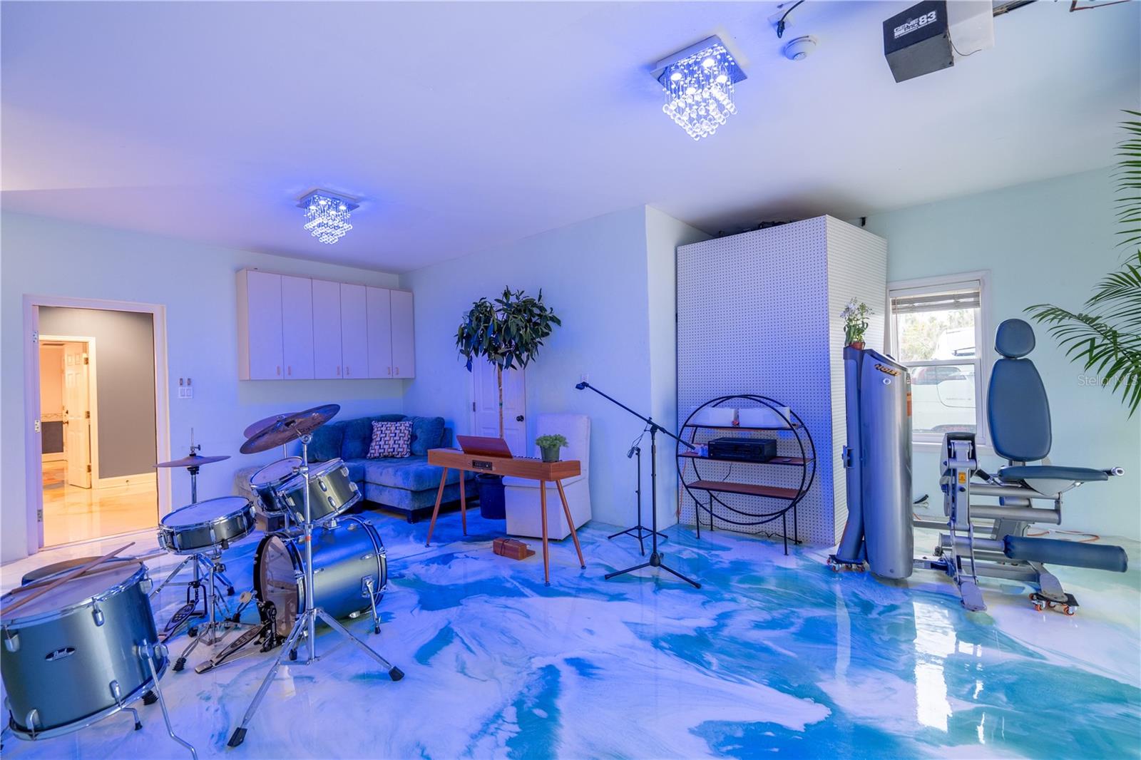 N6140775 Property Photo