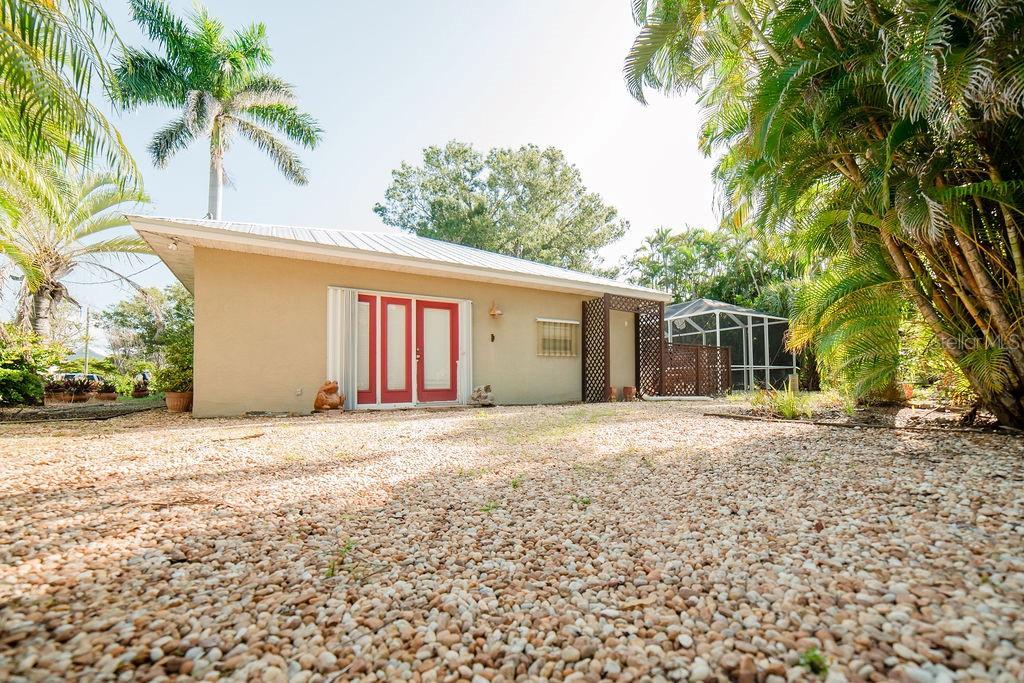 521 W OLYMPIA AVE, PUNTA GORDA, FL, 33950