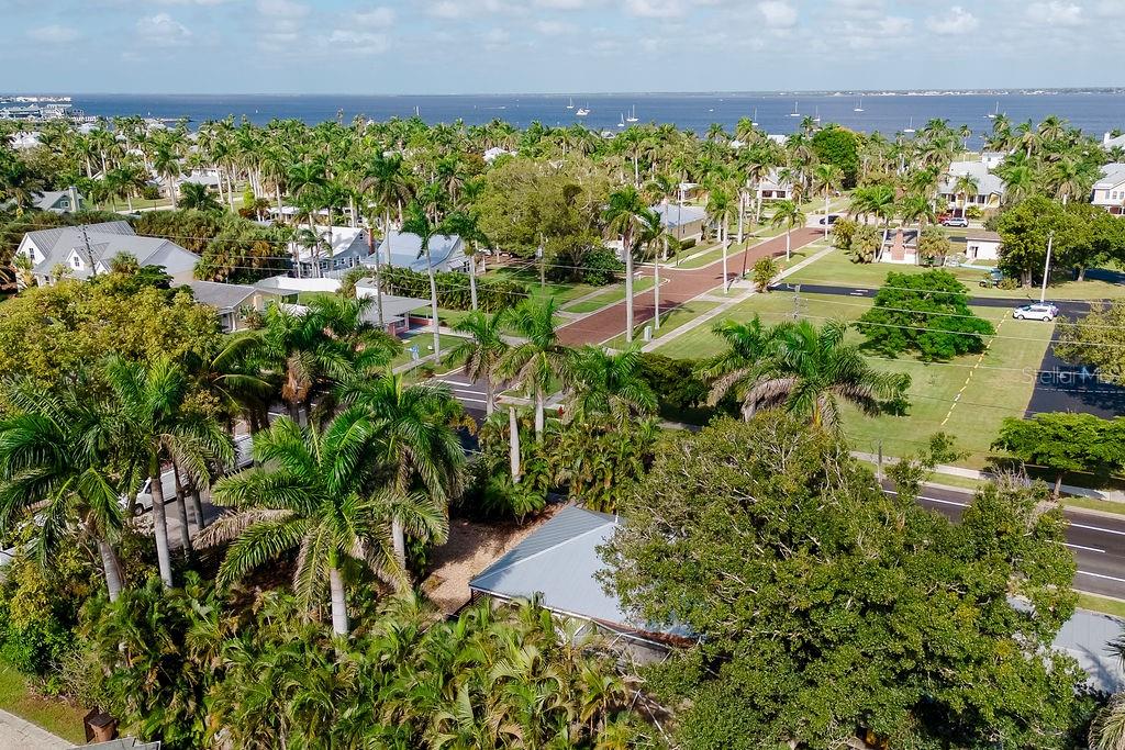 521 W OLYMPIA AVE, PUNTA GORDA, FL, 33950