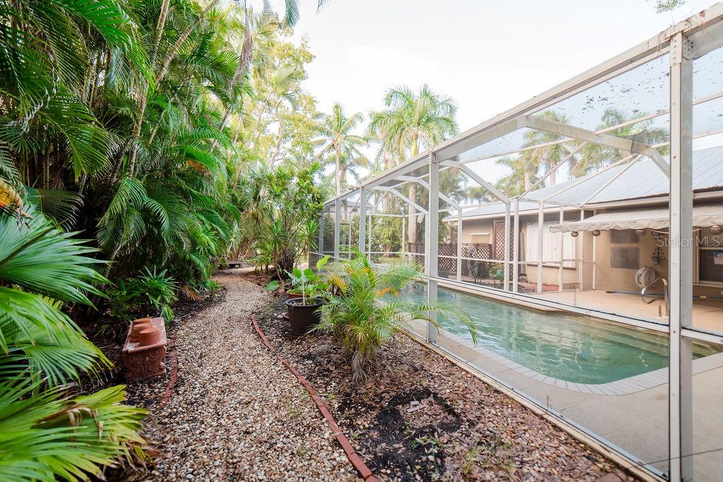 521 W OLYMPIA AVE, PUNTA GORDA, FL, 33950