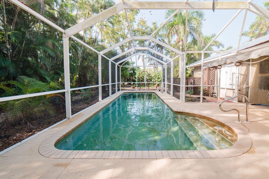 521 W OLYMPIA AVE, PUNTA GORDA, FL, 33950