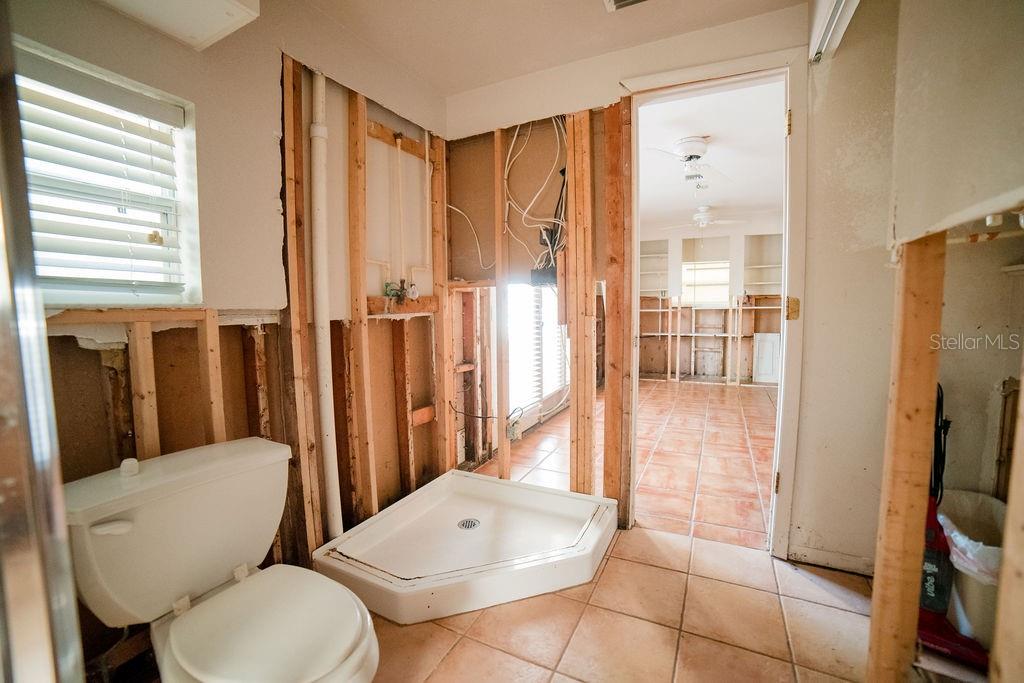 521 W OLYMPIA AVE, PUNTA GORDA, FL, 33950