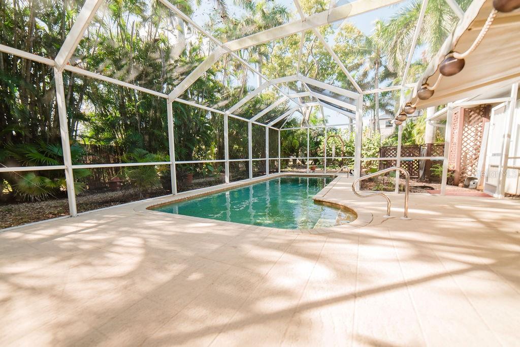 521 W OLYMPIA AVE, PUNTA GORDA, FL, 33950