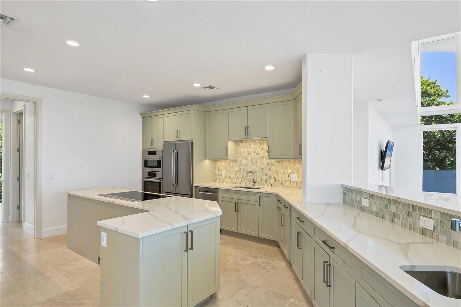 5801 GULF OF MEXICO DR, LONGBOAT KEY, FL, 34228