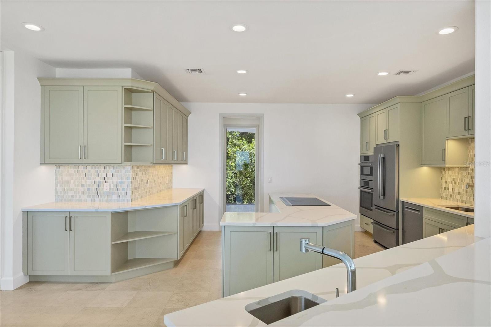 5801 GULF OF MEXICO DR, LONGBOAT KEY, FL, 34228