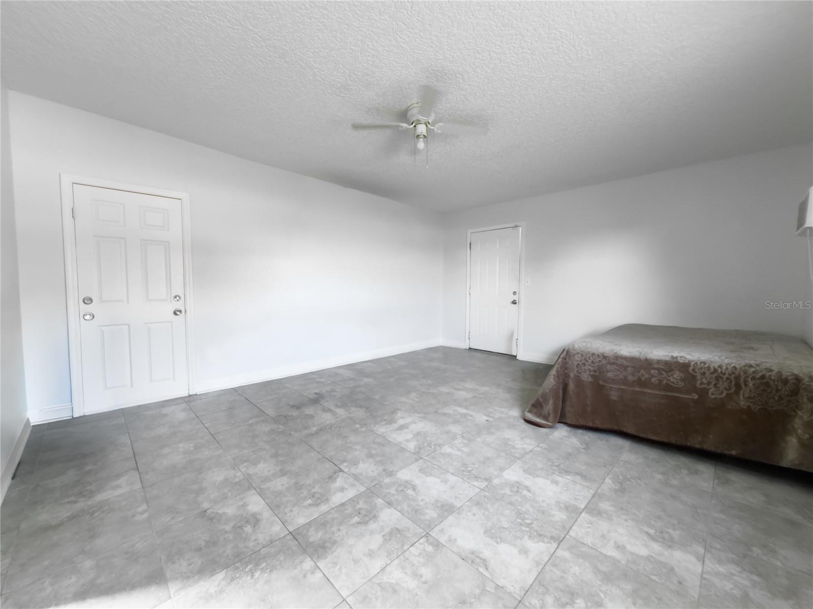 901 S SOLANDRA DR, ORLANDO, FL, 32807