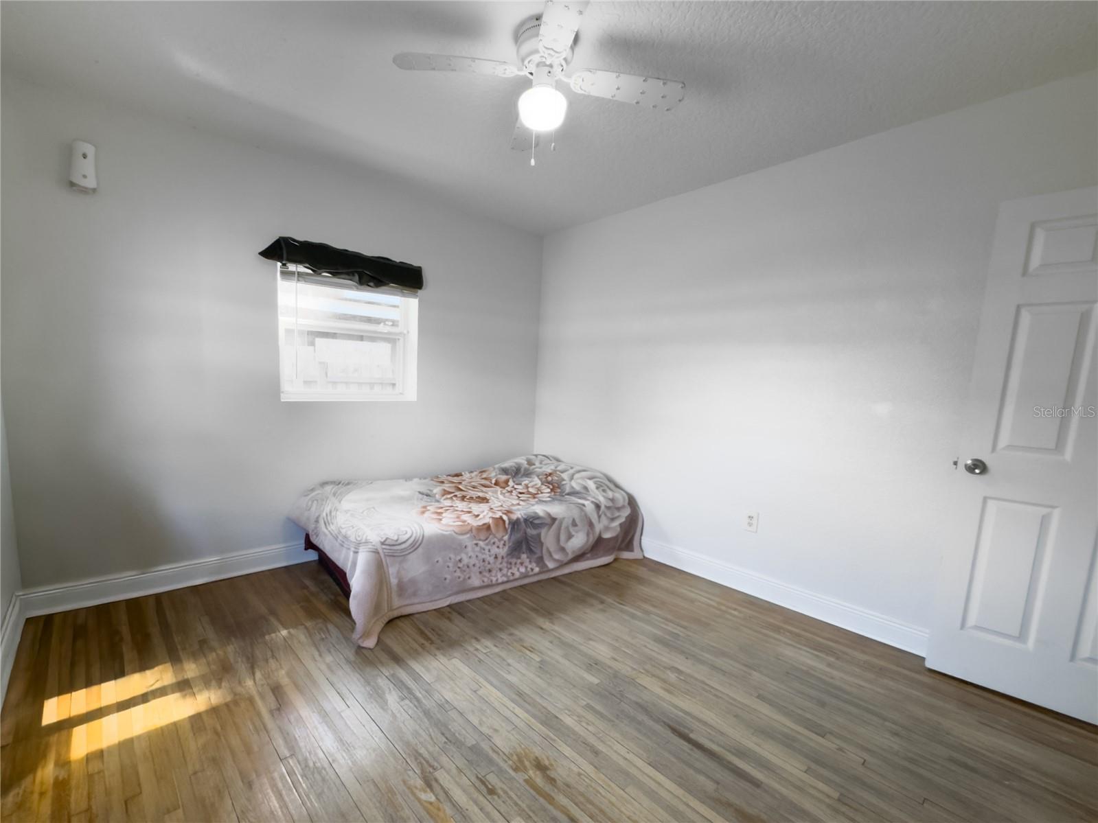 901 S SOLANDRA DR, ORLANDO, FL, 32807