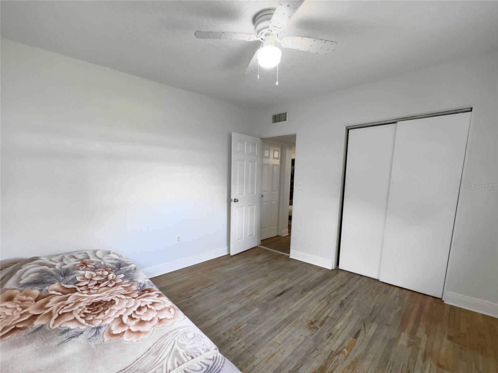 901 S SOLANDRA DR, ORLANDO, FL, 32807