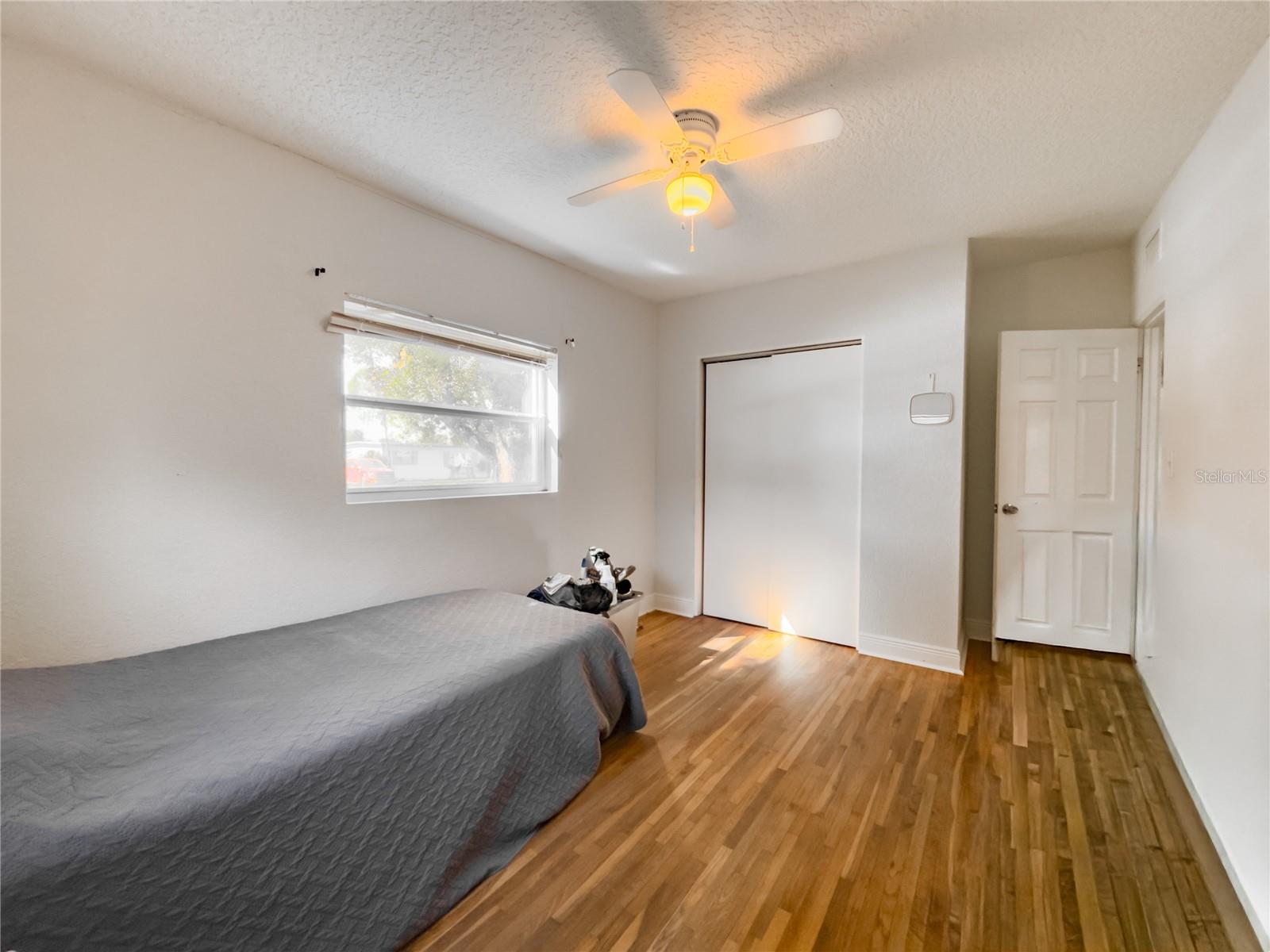 901 S SOLANDRA DR, ORLANDO, FL, 32807