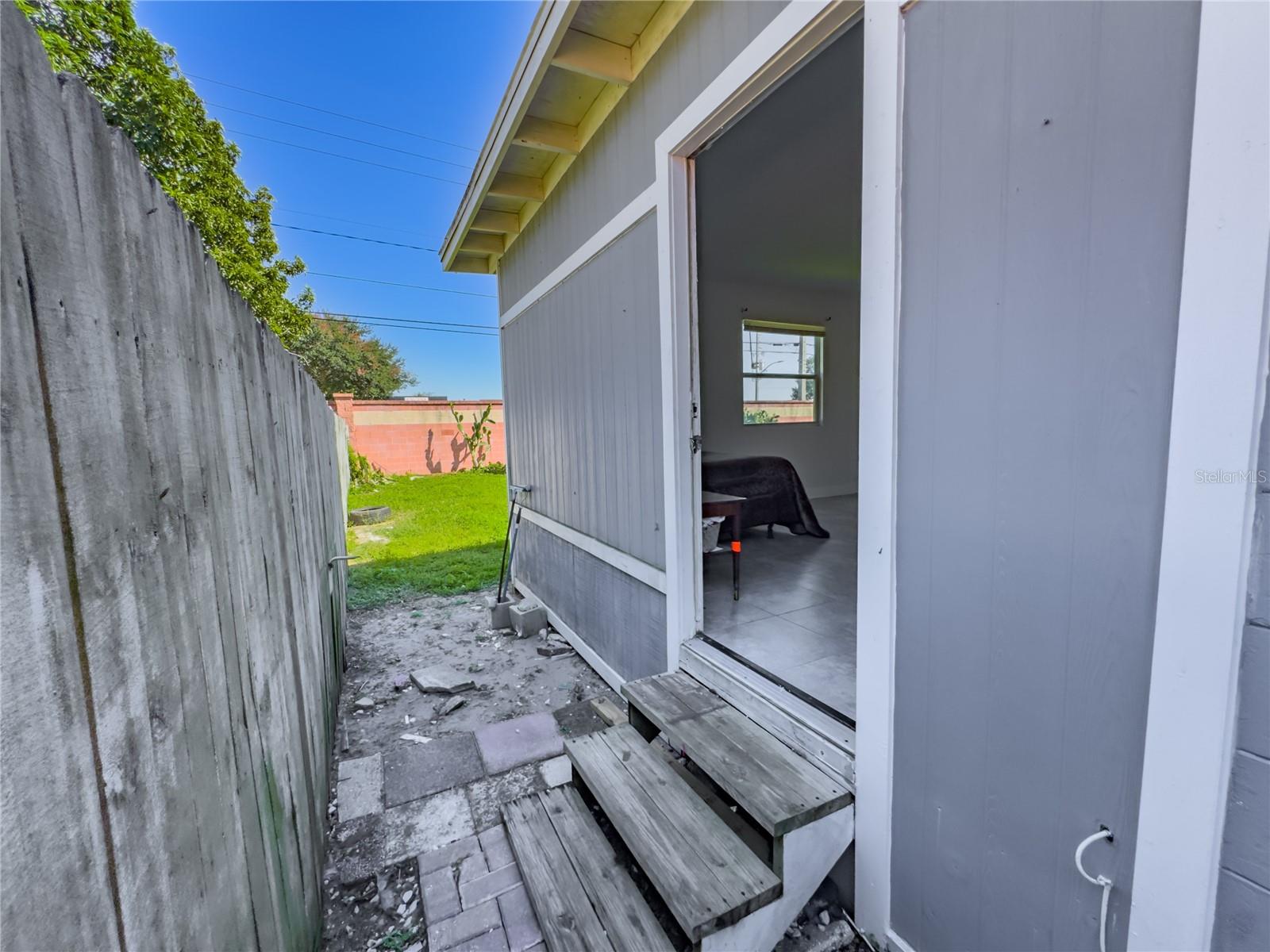 901 S SOLANDRA DR, ORLANDO, FL, 32807