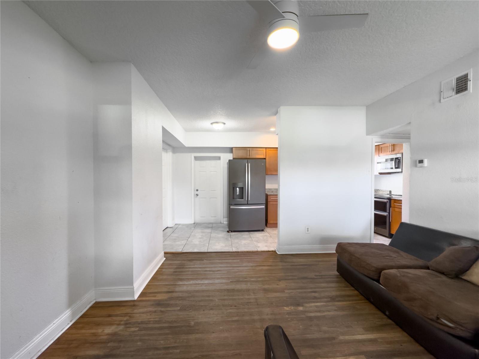 901 S SOLANDRA DR, ORLANDO, FL, 32807