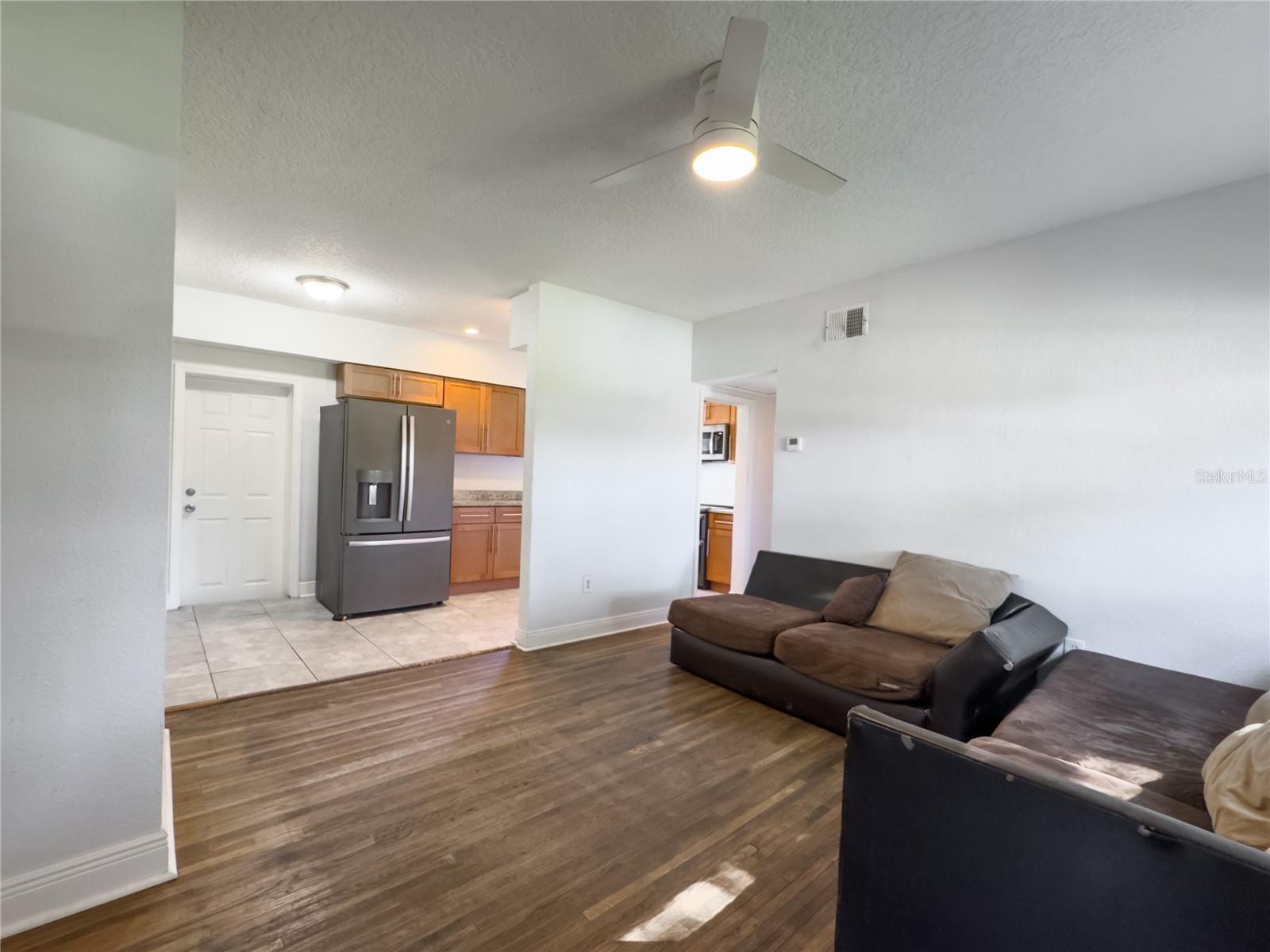 901 S SOLANDRA DR, ORLANDO, FL, 32807